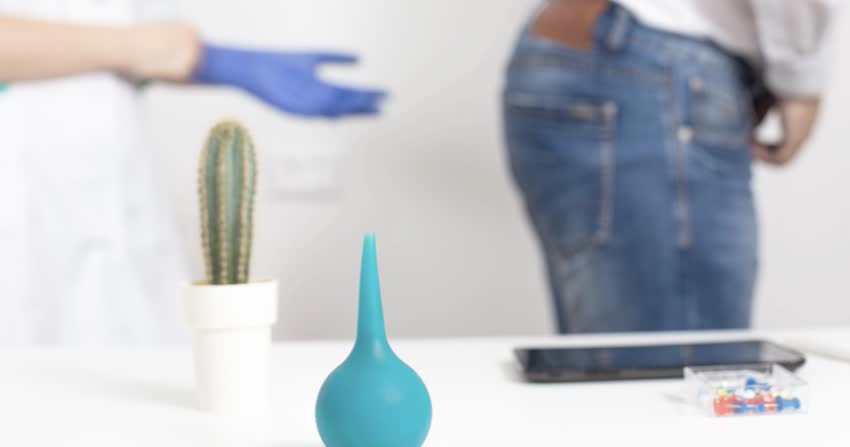 Manovra per far rientrare le emorroidi: come ottenere un sollievo immediato